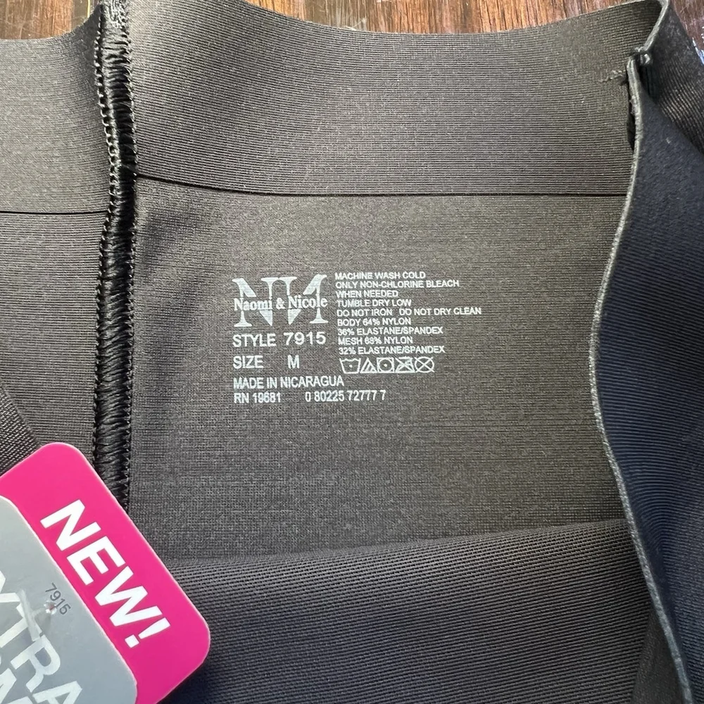 Naomi & Nicole Body Shaper Shapewear Black Women's Size Medium 2ply Tummy Panel